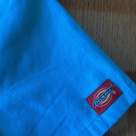 Dickies EDS V-neck size small cotton/poly like new Scrub Top - Picture 4 of 9